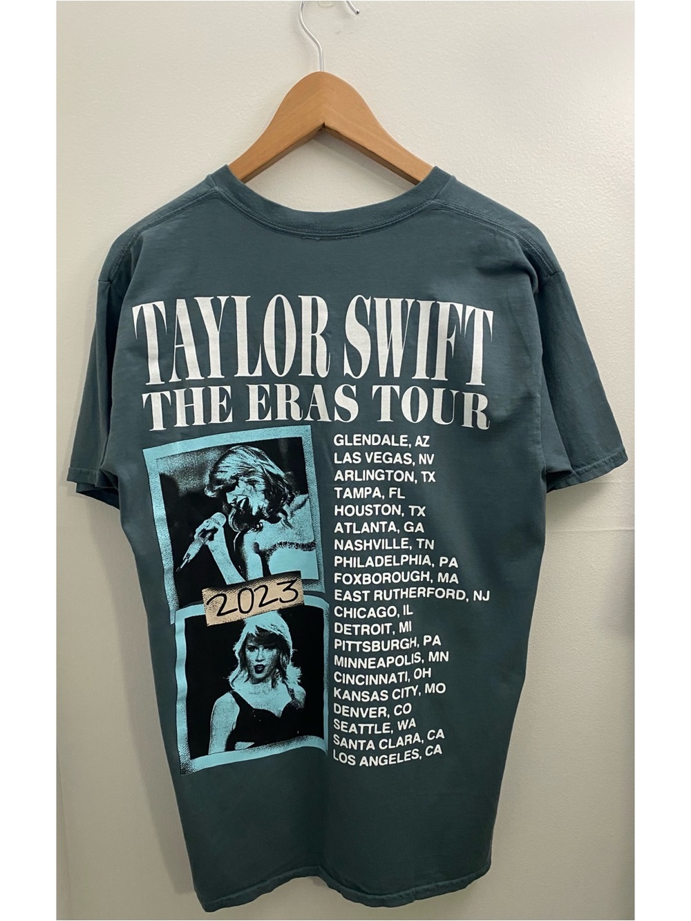 Taylor Swift The Eras Tour Graphic Tee Size Medium - Picture 3 of 3